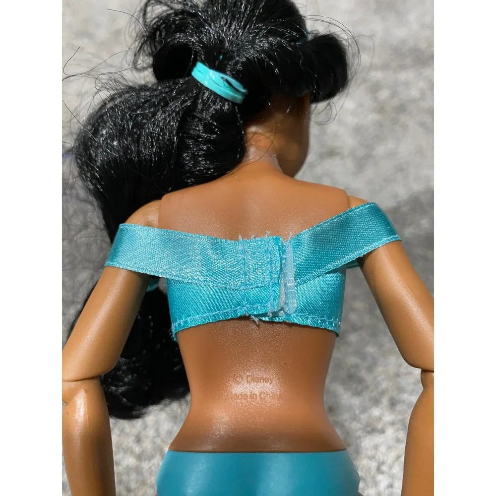 Disney Princess Jasmine Classic Doll Articulated Teal Outfit Missing One Earring
